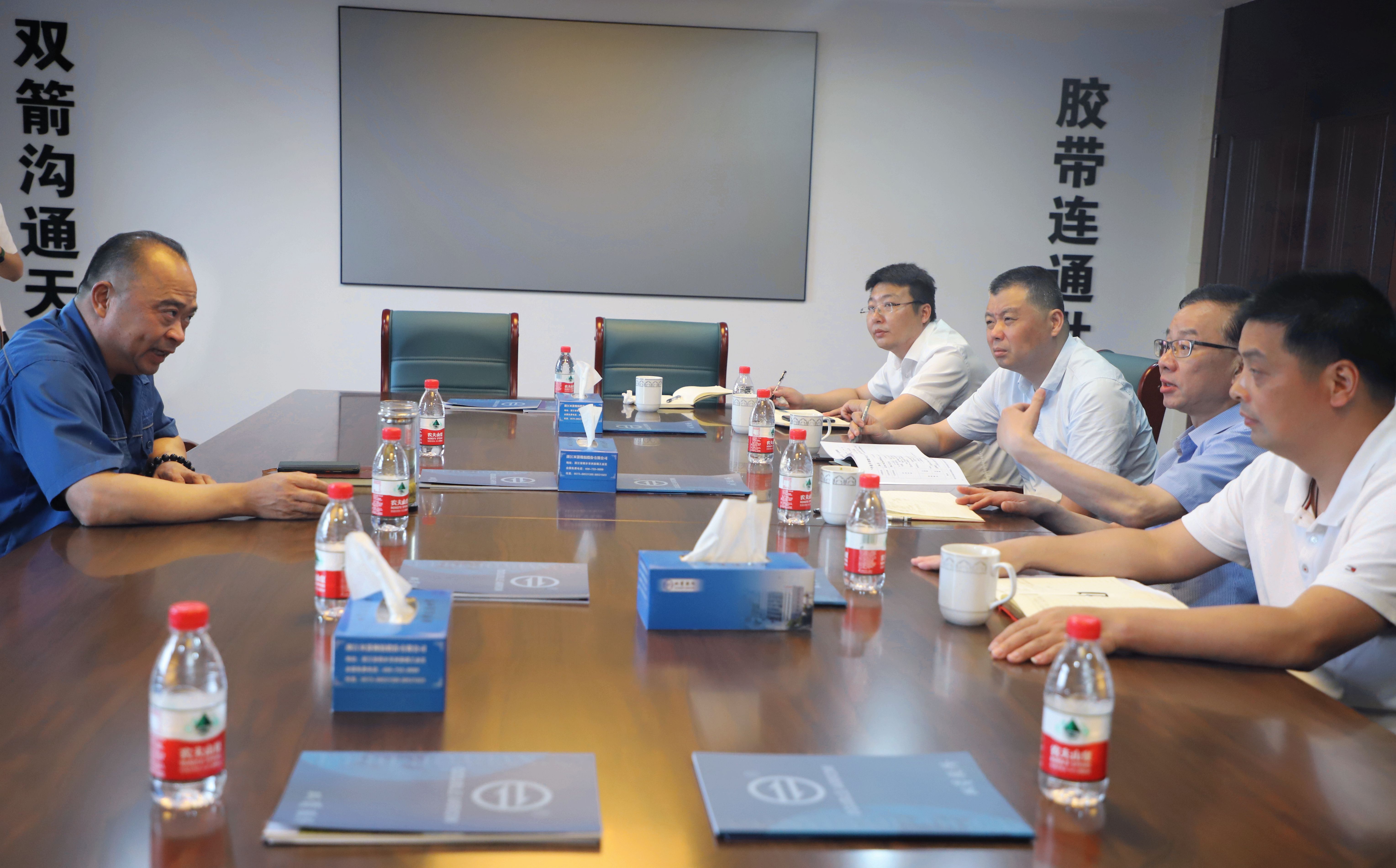 市人大常委會(huì)主任潘川弟來(lái)我司走訪(fǎng)調(diào)研